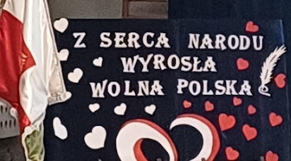 Godło_Polski_na_polskiej_fladze_.jpg